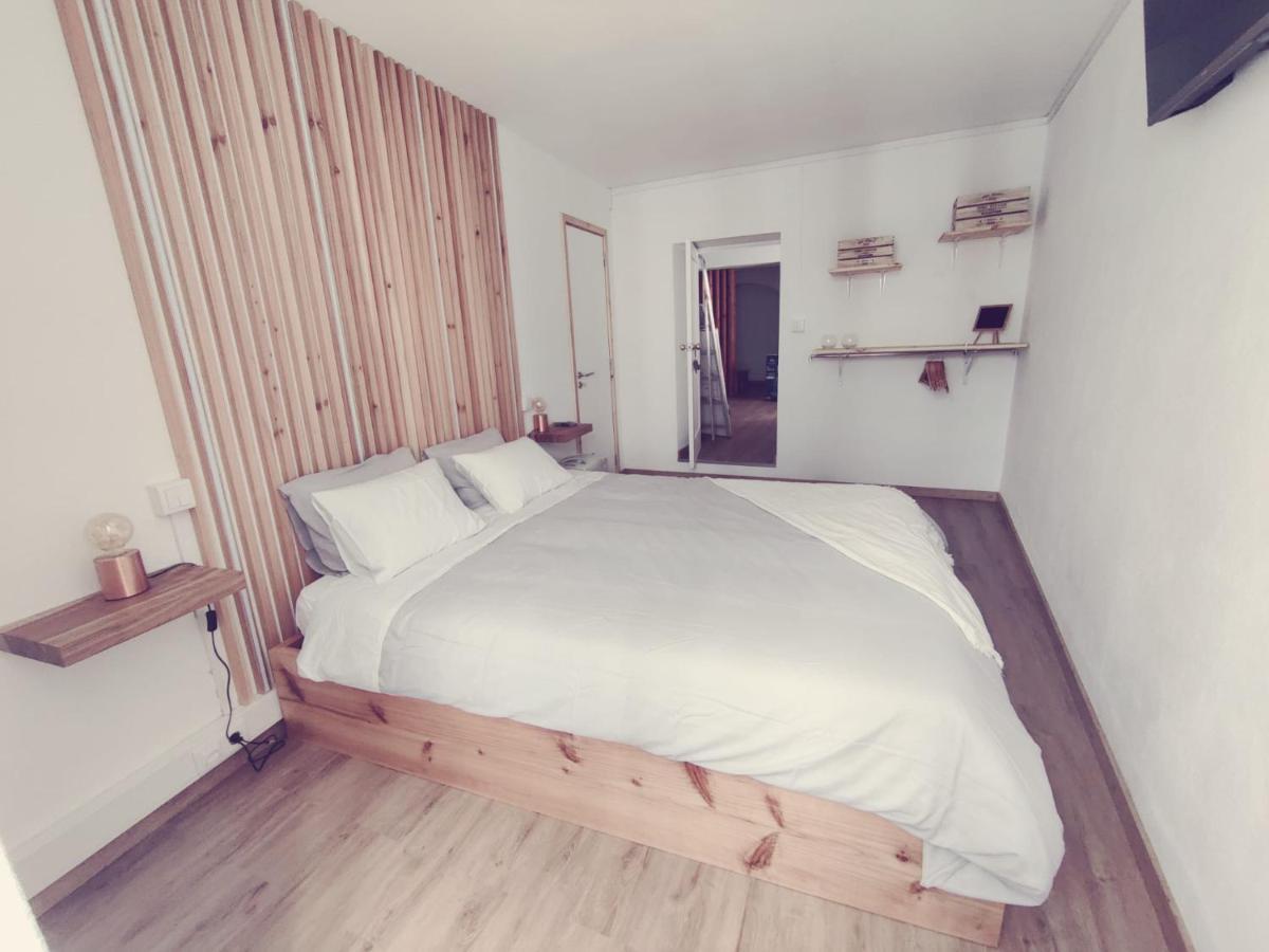 Santi E Benny Apartment Πόντα Ντελγκάντα Εξωτερικό φωτογραφία